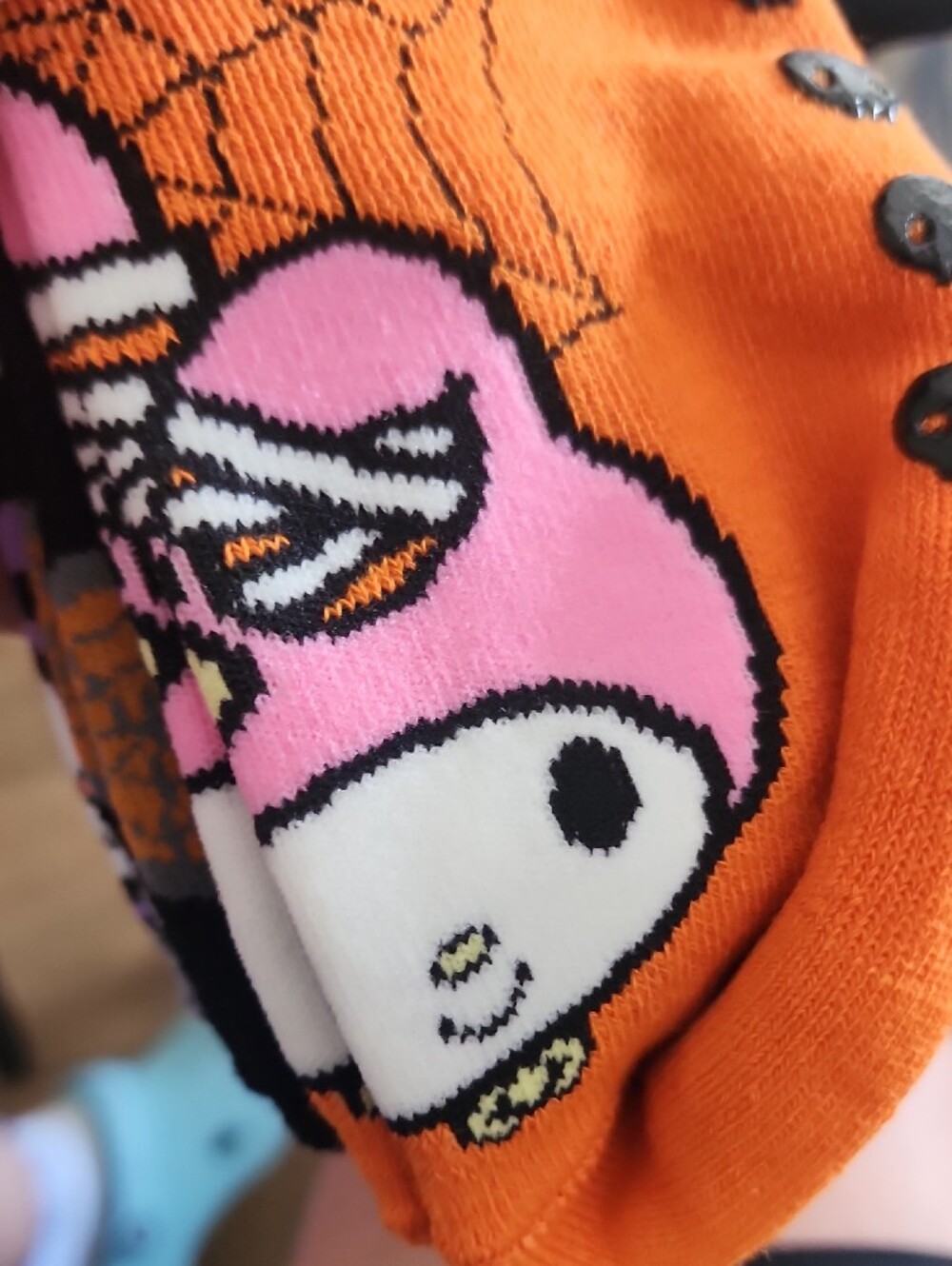 Sanrio Hello Kitty And FriendsBlack and Orange No-Show Cat Socks - Picture 5 of 5